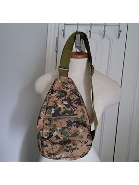 CAMO Sling Bag small Chest Shoulder Pouch zip pockets tactical hunting sack